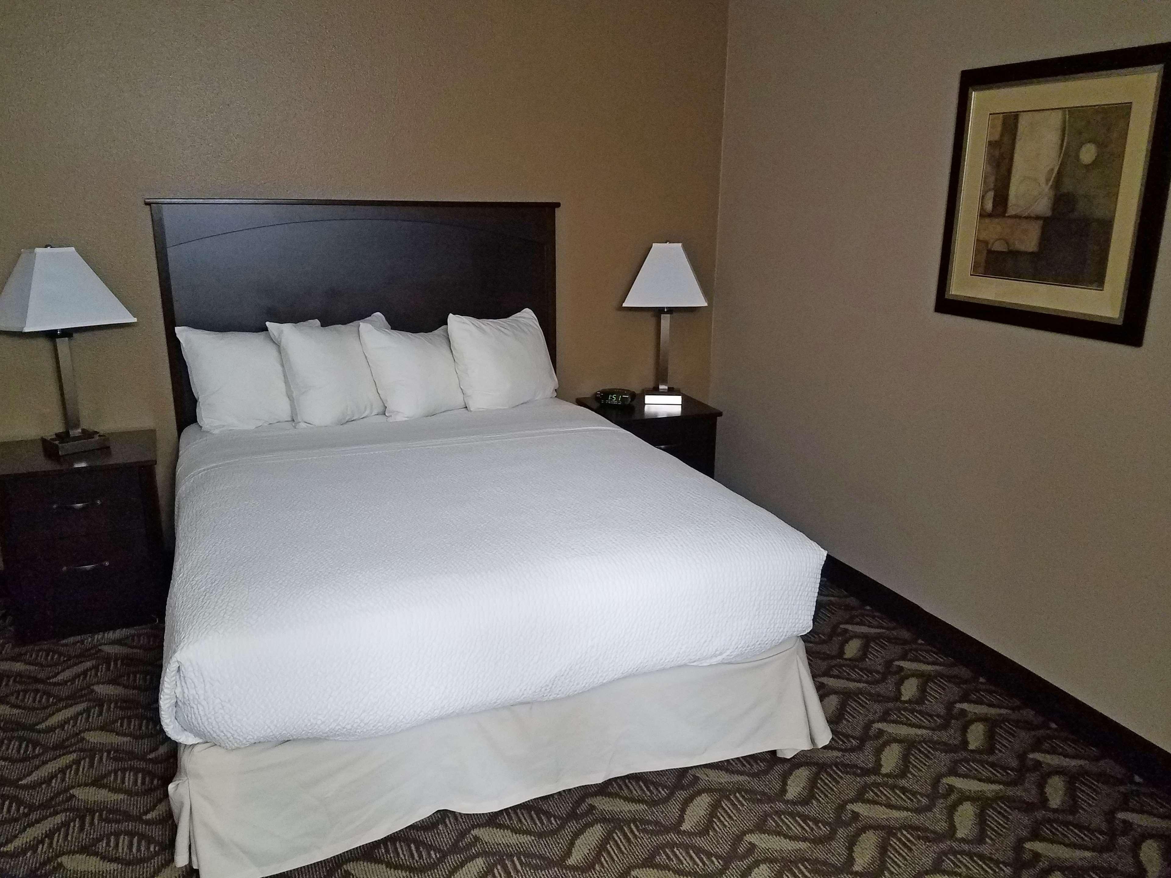 Americas Best Value Inn And Suites Bismarck Buitenkant foto