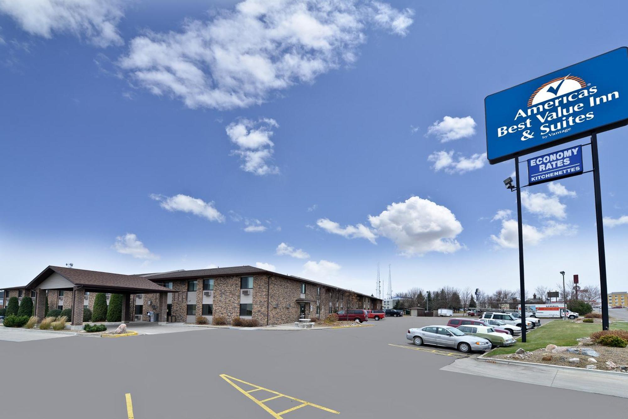Americas Best Value Inn And Suites Bismarck Buitenkant foto