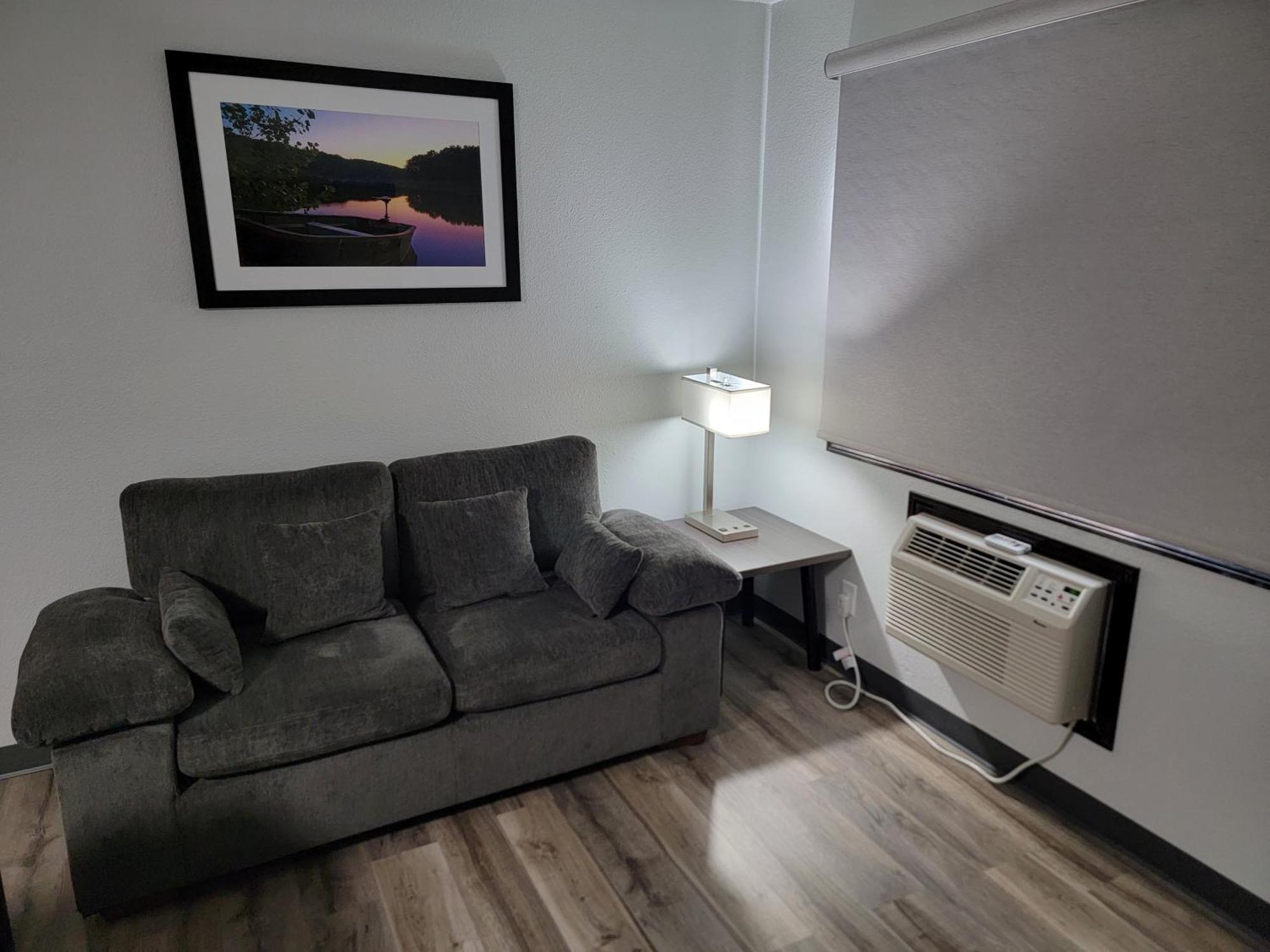 Americas Best Value Inn And Suites Bismarck Buitenkant foto