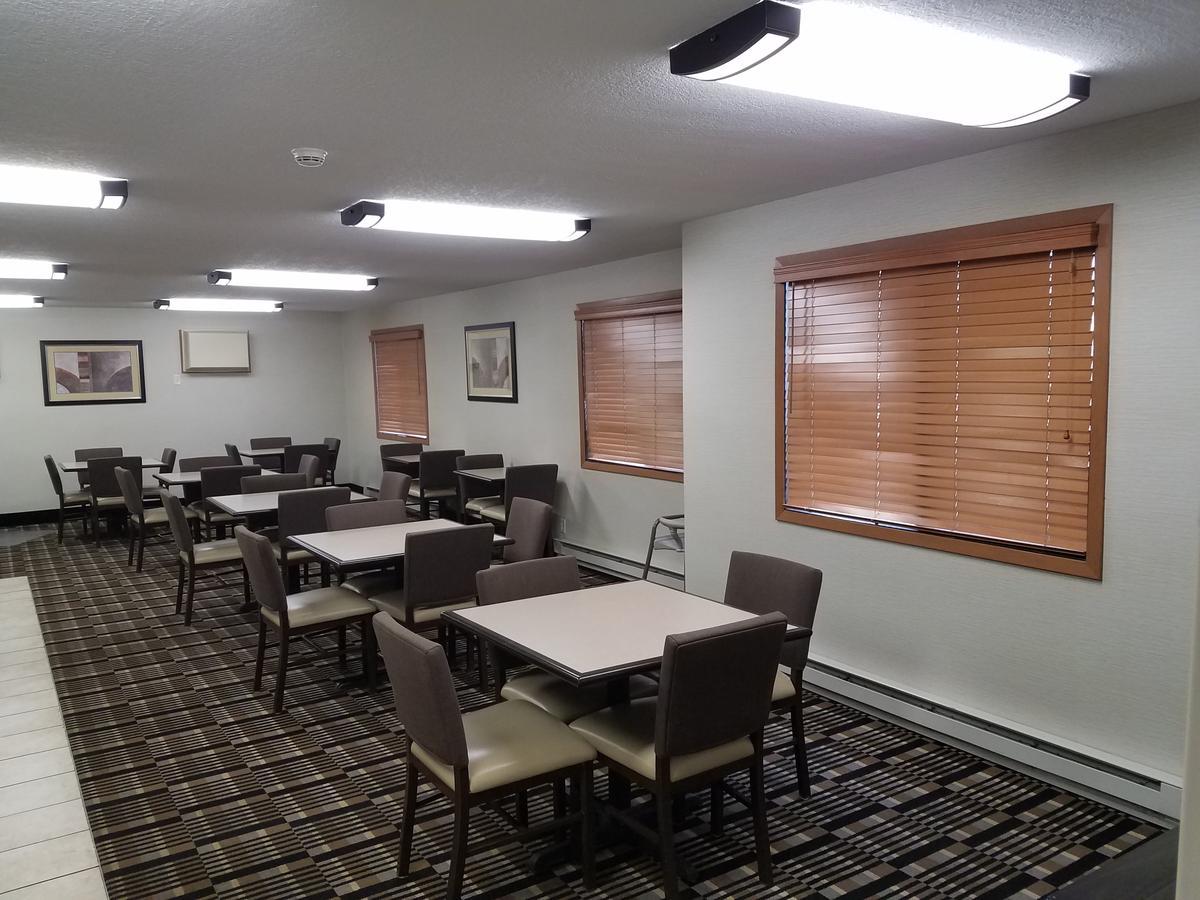 Americas Best Value Inn And Suites Bismarck Buitenkant foto